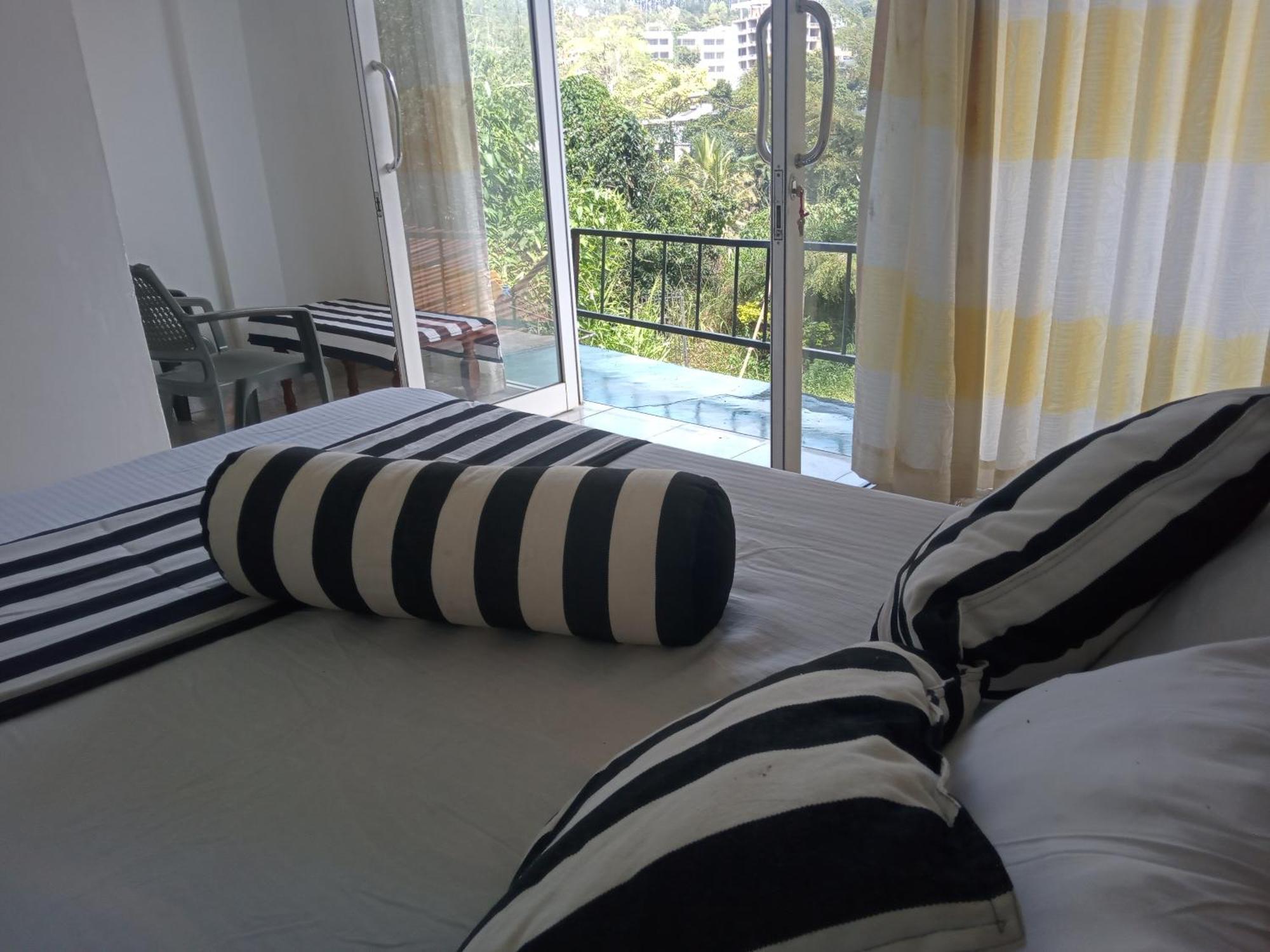 Shalomi Nine Arch Bliss Bed and Breakfast Ella Buitenkant foto